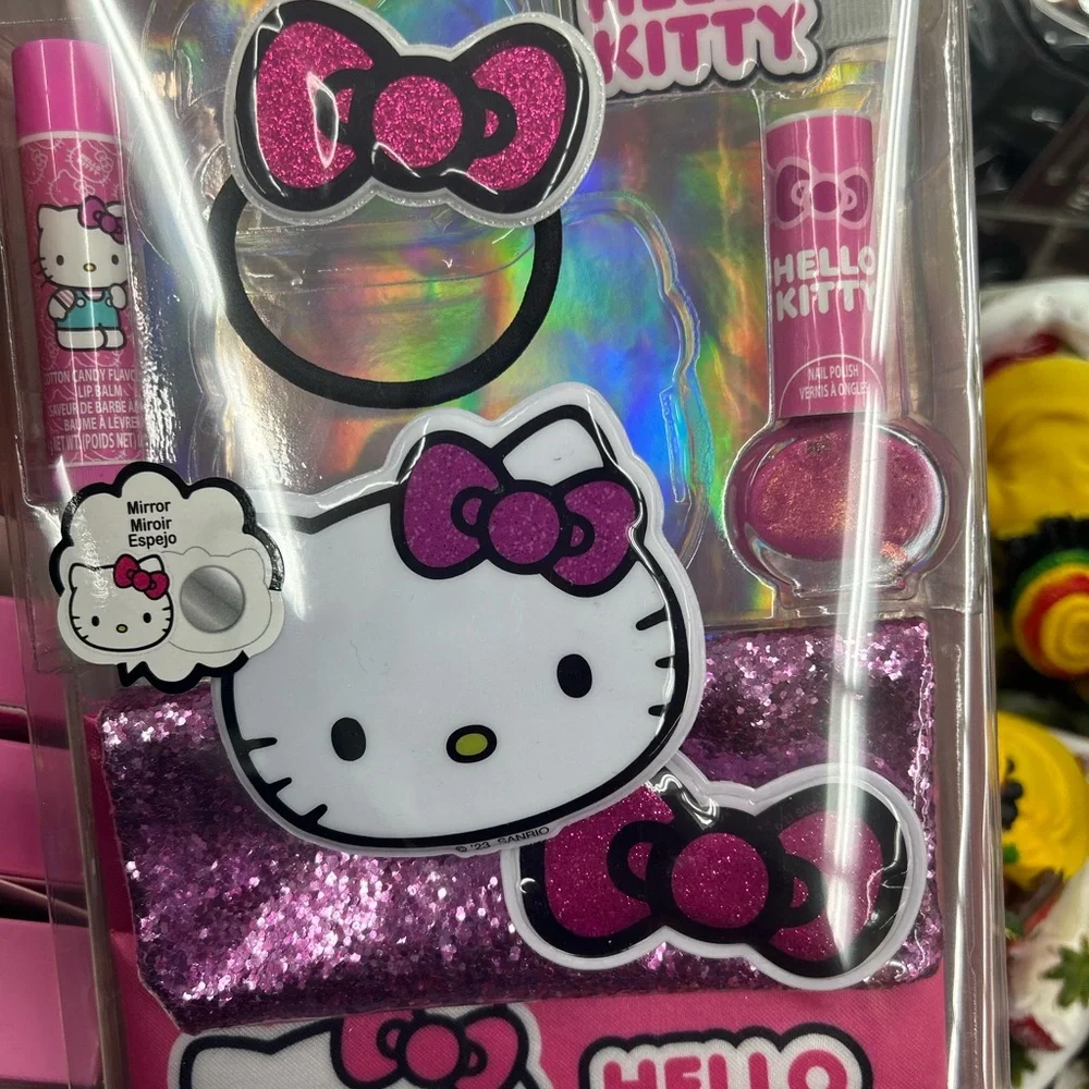 hello kitty things - Picture 2 of 3